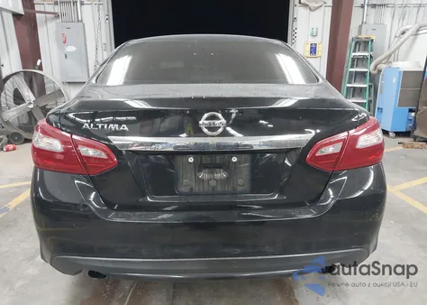 2018 Nissan Altima 2.5 S z USA, uszkodzony, nr VIN 1N4AL3AP5JC299161
